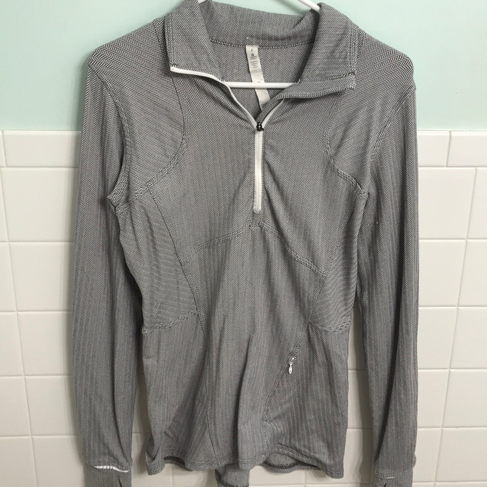 Lululemon size 8 pullover!